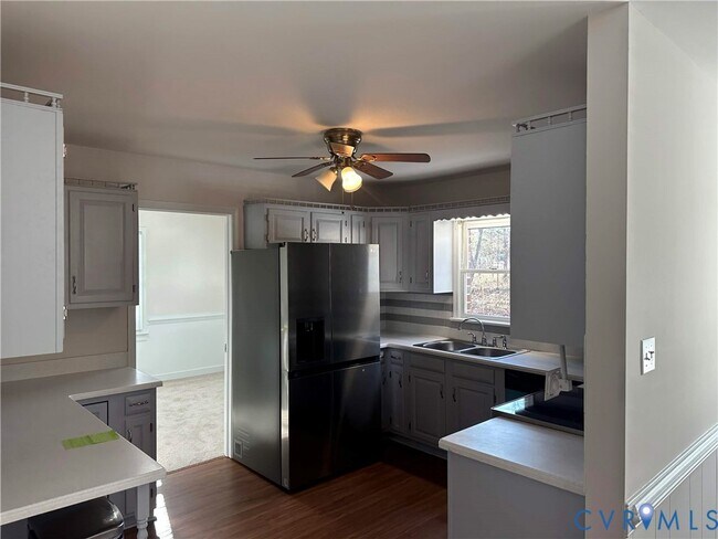 Foto del edificio - 10510 Courtney Rd