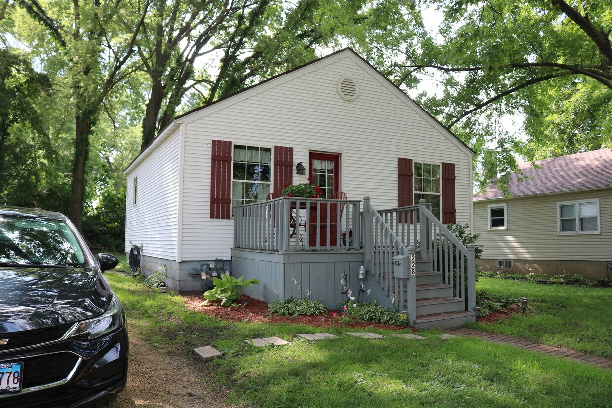 228 Avenue B, Rock Falls, IL 61071 House Rental in Rock Falls, IL