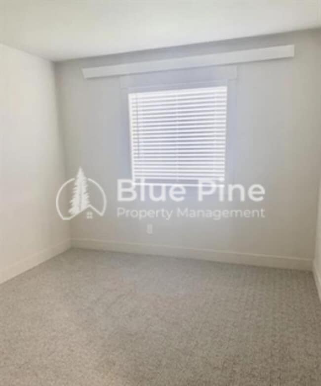 Foto del edificio - 5907 N Silver Fox Rd