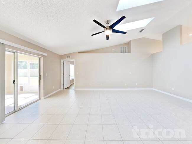 Foto del edificio - 95 Putter Dr