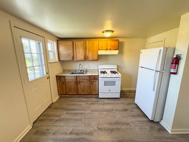 Foto del edificio - 2 Bedroom Semi-Detached Townhome