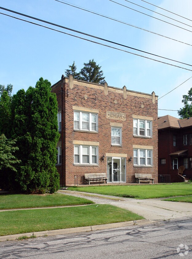 2612 3rd St, Cuyahoga Falls, OH 44221 Apartments in Cuyahoga Falls