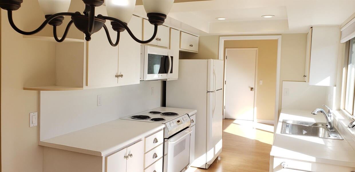 Foto principal - 207 Escobar Ave