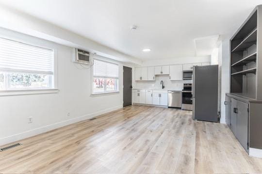 Building Photo - 350 S 900 E St