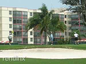 Foto del edificio - 9511 N Hollybrook Lake Dr