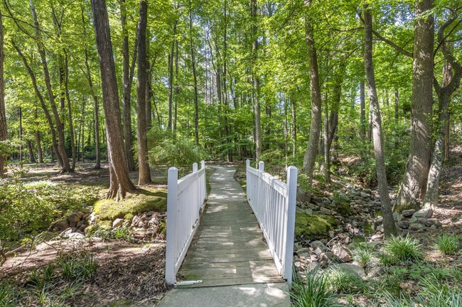 Building Photo - Avenue at Harbison