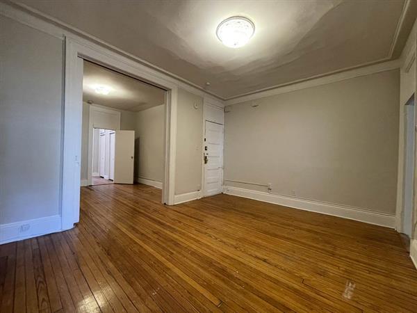 Living Room - 1124 Washington St