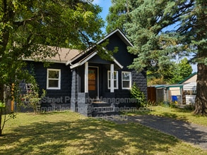 Building Photo - 7935 SE Bybee Blvd