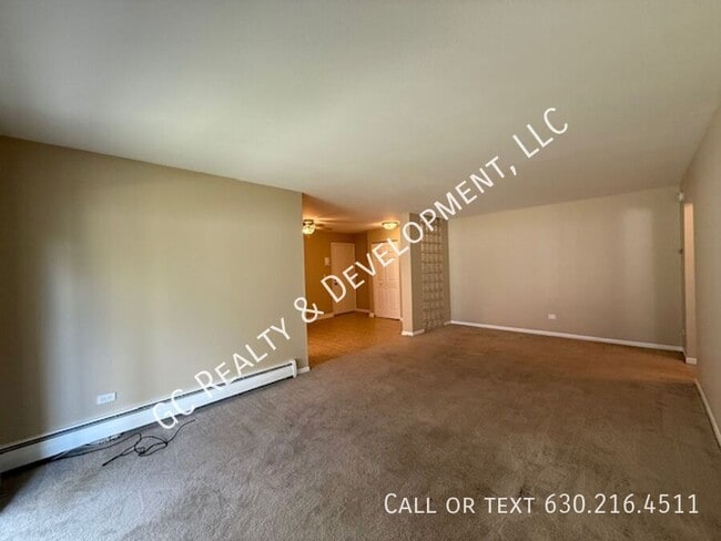 Building Photo - 268 N Carter St