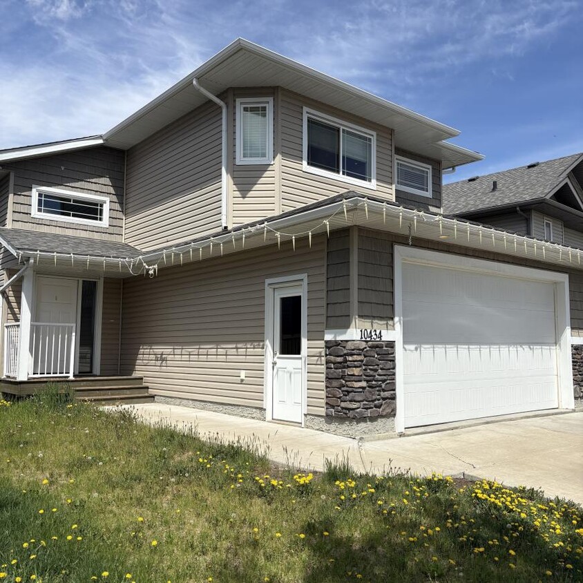 Photo principale - 3 bedroom in Grande Prairie AB T8V 2M3