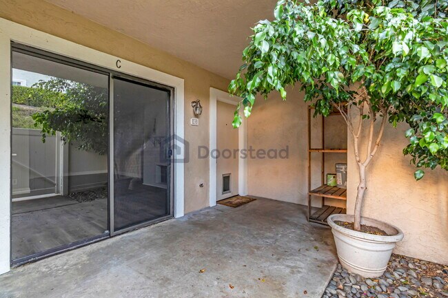 Building Photo - 6921 Quail Pl