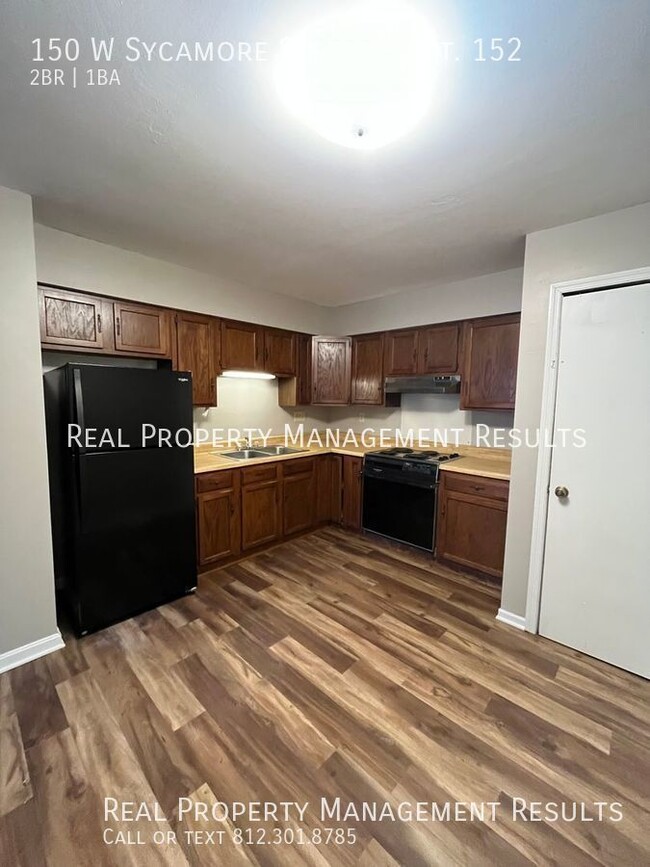 Building Photo - 2 Bedroom, 1 Bath Apartment, Elberfeld
