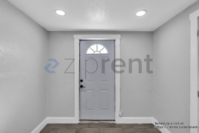 Foto del edificio - 9402 N 16th St