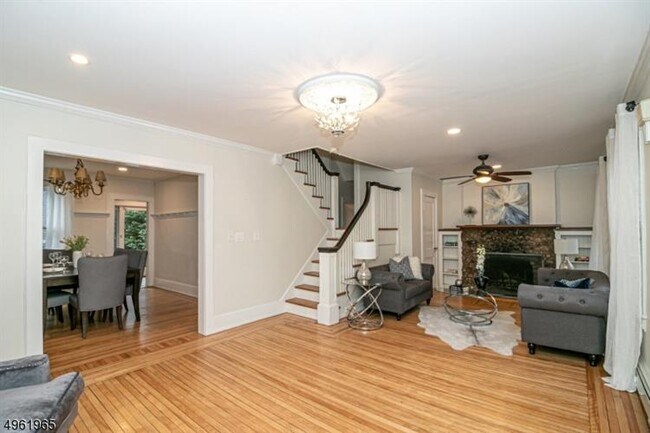 Building Photo - 415 Highland Ave