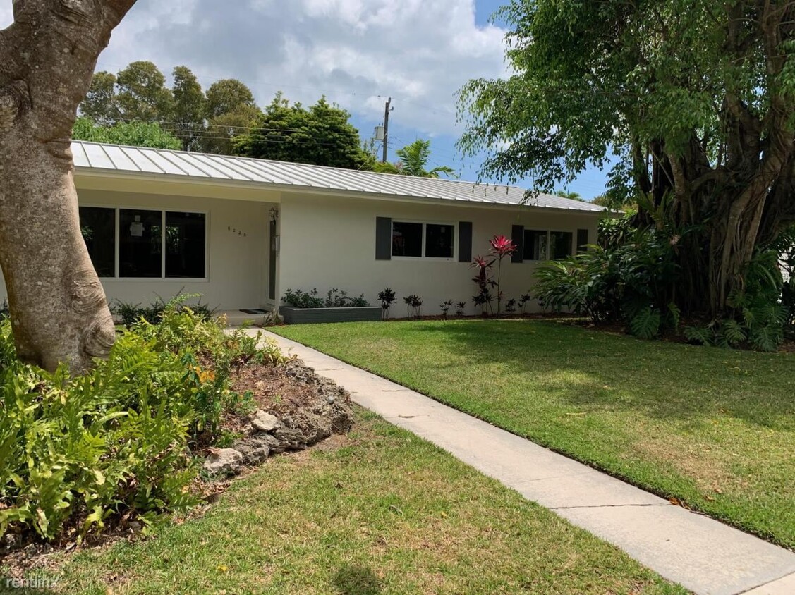 Primary Photo - 3 br, 2 bath House - 8225 SW 62nd Pl