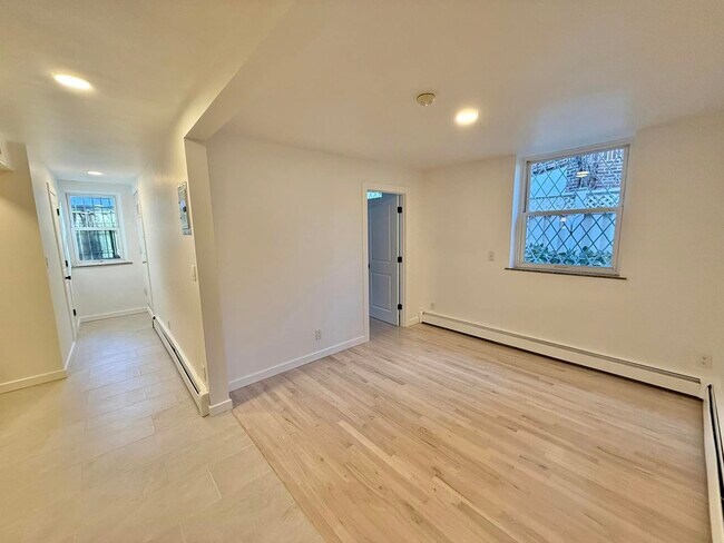 Foto del edificio - 7223 Shore Rd