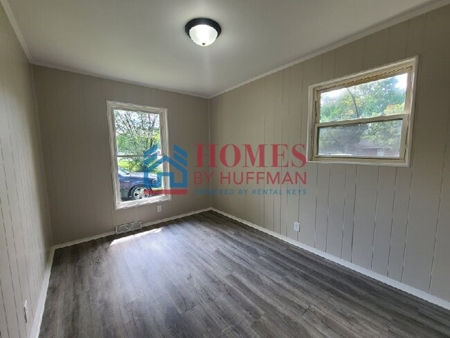 Foto del edificio - Three Bedroom Duplex | Off-Street Parking