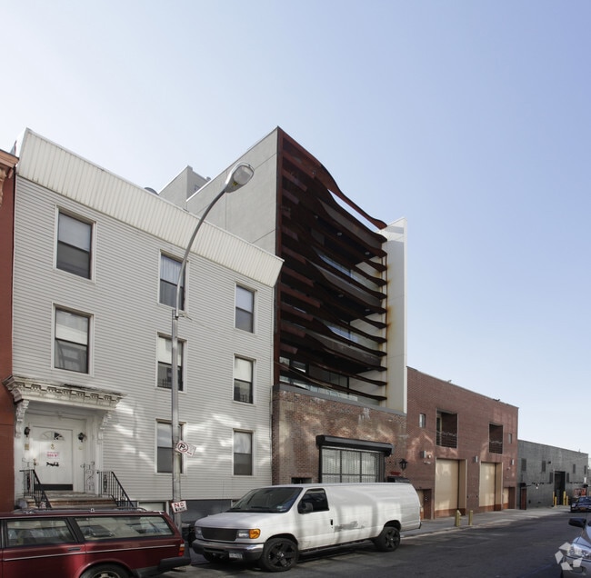 Primary Photo - 58 N 3rd St