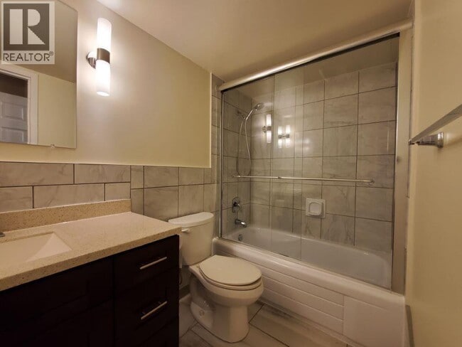 Photo du bâtiment - 7411 Minoru Blvd
