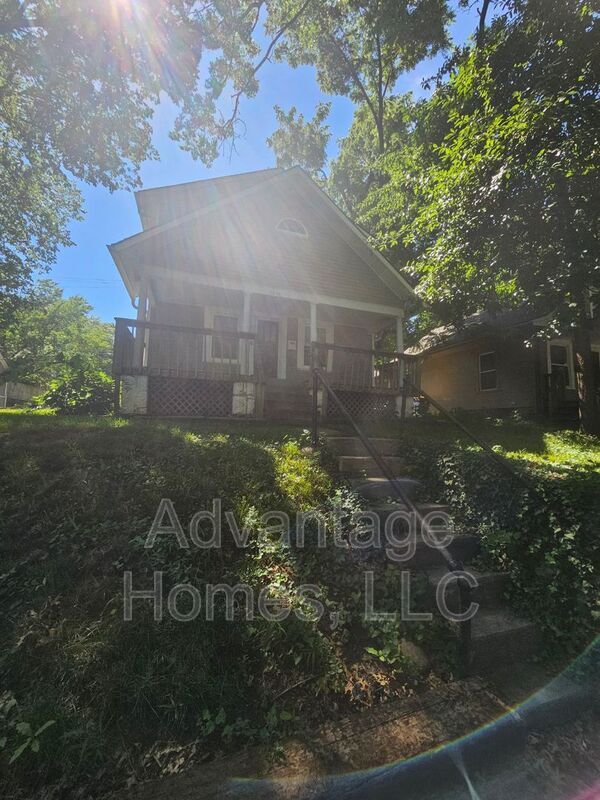 Primary Photo - 4544 Terrace St