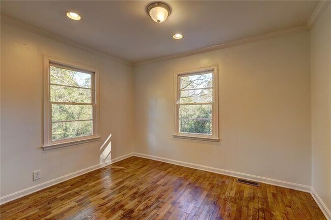 Foto del edificio - 2739 Hickory Flat Hwy