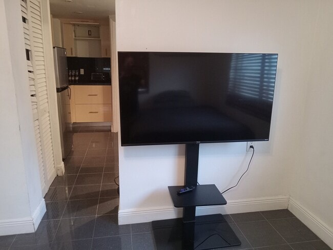 Photo - 1001 NE 88th St House