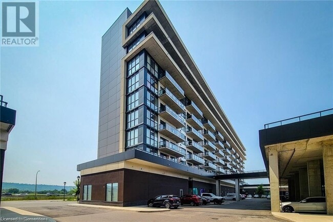 Building Photo - 560 N Service Rd
