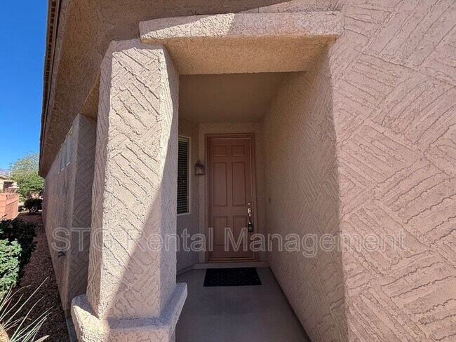 Building Photo - 3753 E Canyon Crest Ave