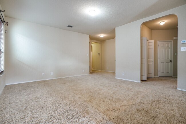 Foto del edificio - 3 Bedroom/2 Bath Alamo Ranch Subdivision