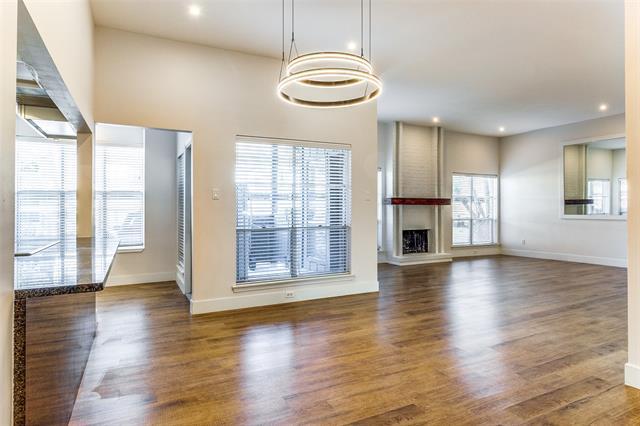Building Photo - 10403 High Hollows Dr