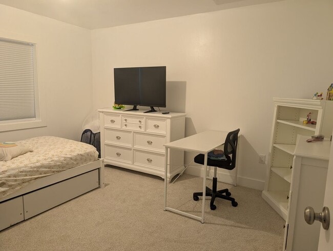 Building Photo - 176 S Jodi Ln