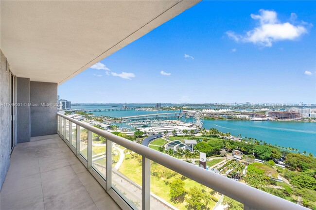 Foto del edificio - 50 Biscayne Blvd