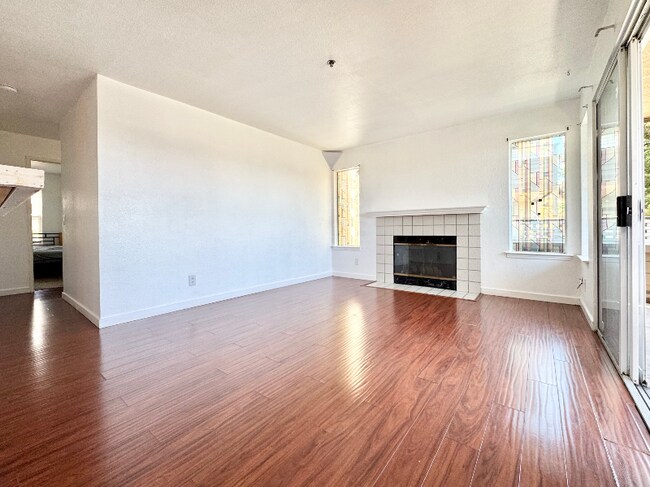 Foto del edificio - 705 Canonbury Way