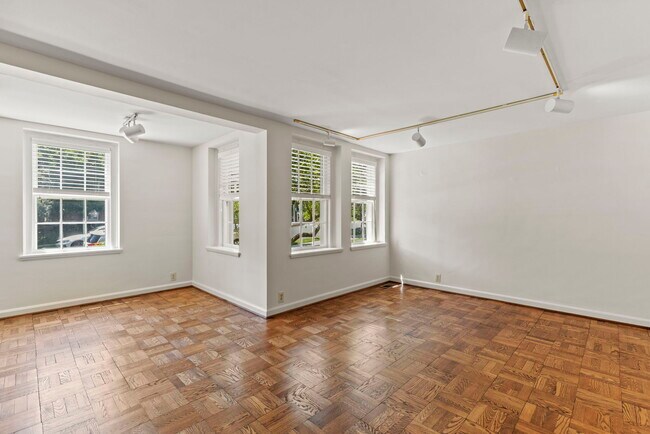 Building Photo - 3541 39th St NW