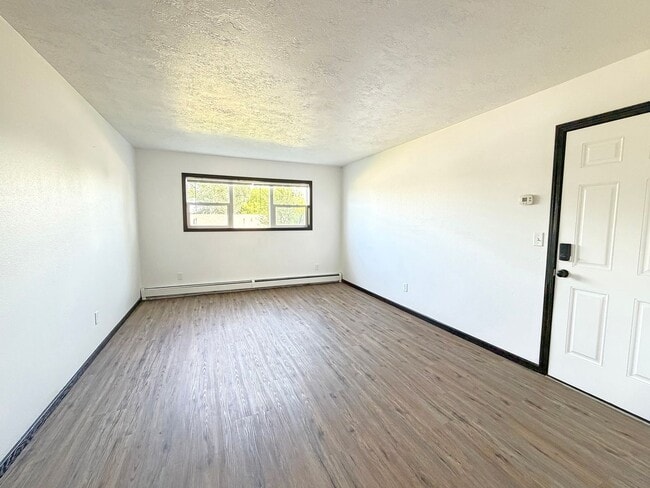 Building Photo - 601 6th Ave SW