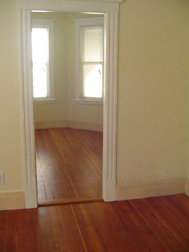 Foto del edificio - 73 Cottage St