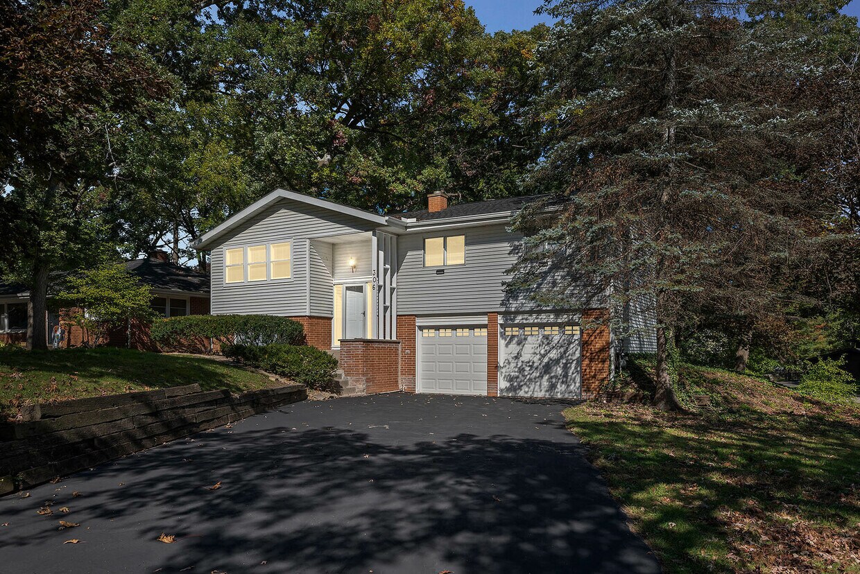 306 Dunbar Rd, Mundelein, IL 60060 House Rental in Mundelein, IL