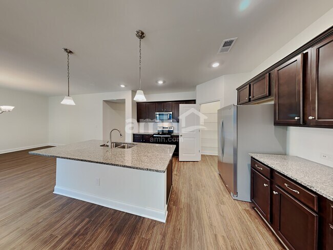 Foto del edificio - 2854 Chapel Hill Rd