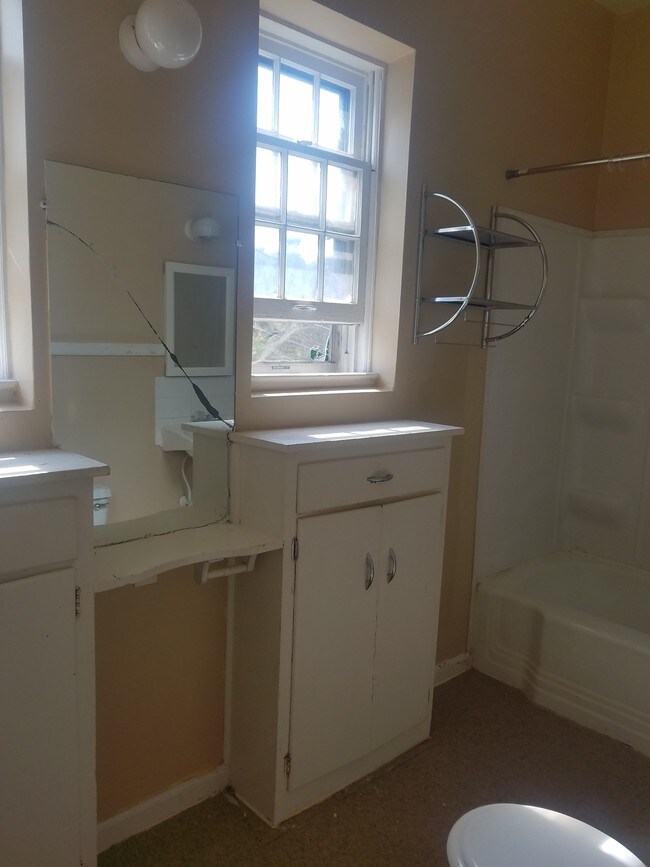 Foto del edificio - 116 N 13th St