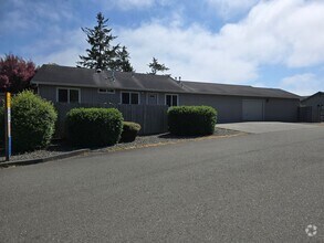 Building Photo - 1721 Hideaway Ct