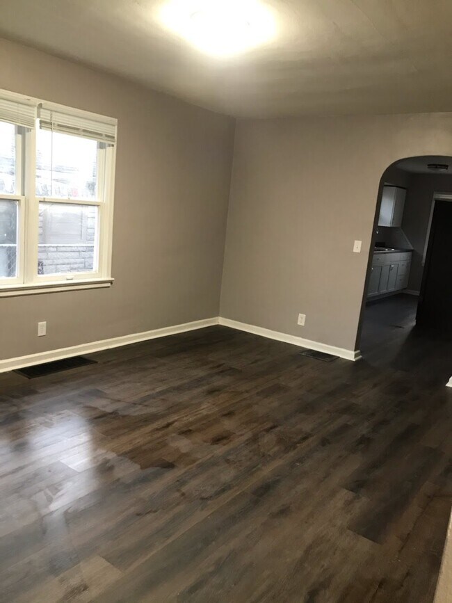 Foto del edificio - 1242 N Tremont St