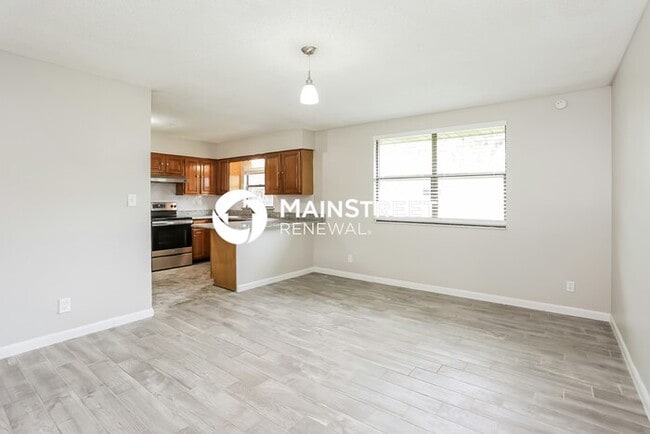 Building Photo - 3 Bedroom Pet-Friendly Home in jacksonvill...