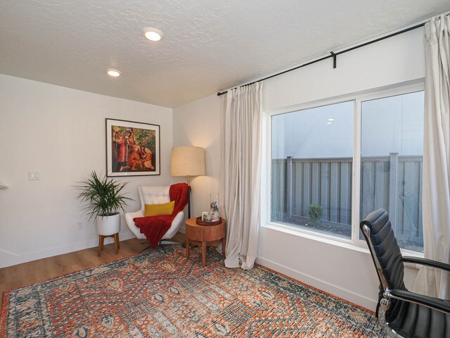 Building Photo - 723 N 300 W
