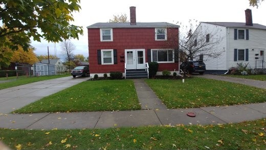 Primary Photo - 184 Mayville Ave
