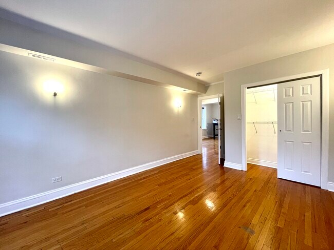 Foto del edificio - 2839 W Nelson St