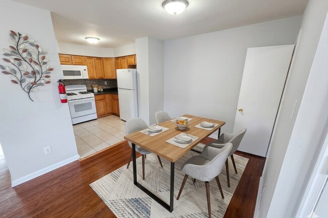 Foto del edificio - 2726 Cranston Rd