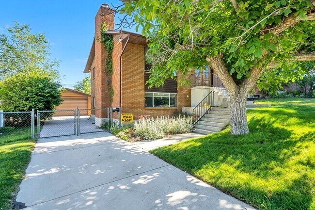 Foto del edificio - 2555 Elm Ave