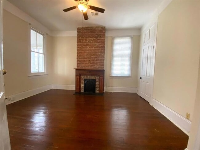Building Photo - 2108 Milan St