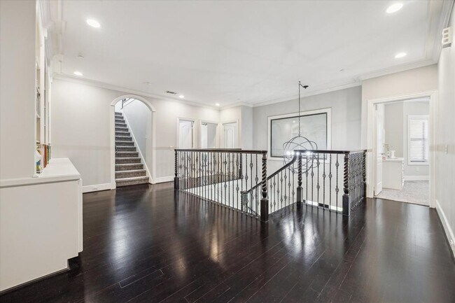 Foto del edificio - 5311 Patrick Henry St