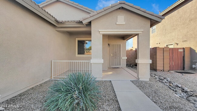 Foto del edificio - 18460 N 170th Ln